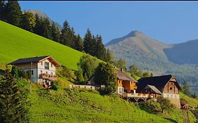 Chalet Leo